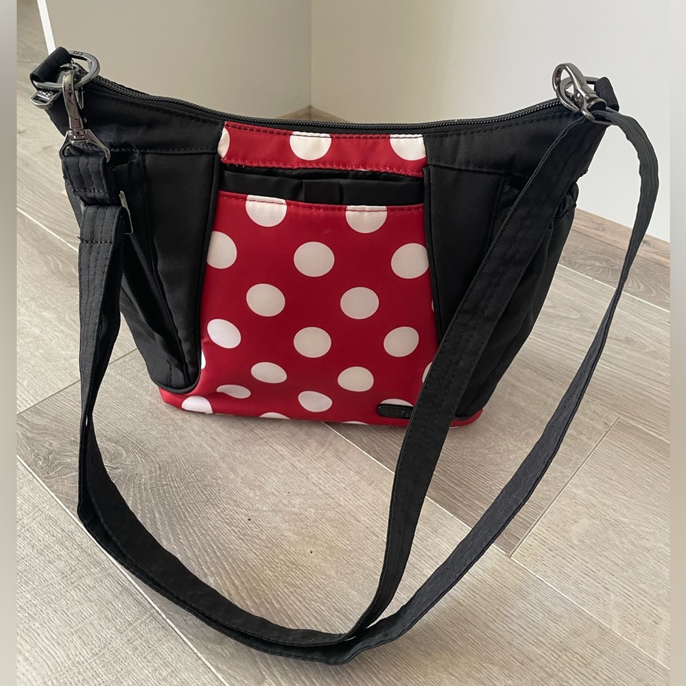 EUC Lug Mini Shuffle in Crimson Large Dot